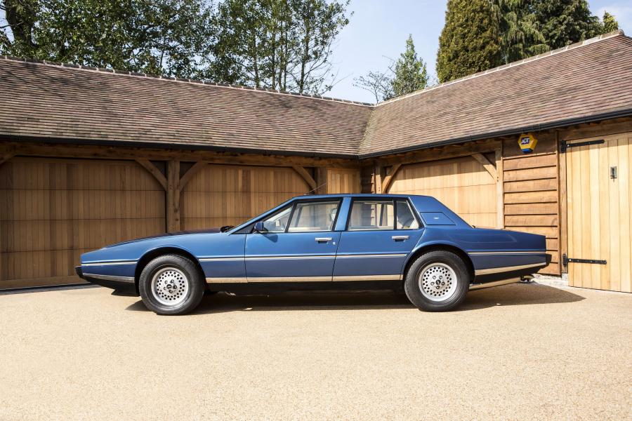 Aston Martin Lagonda 1978 года  (UK) (фото 12 из 19)
